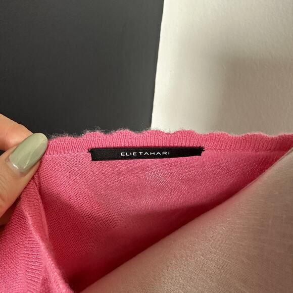 Elie Tahari Cashmere Cardigan Sweater Scalloped Hem Flower Buttons - Picture 7 of 11